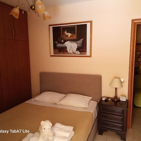 Villa Avatos - Near To The Port Of Rafina And The Airport Of Athens Agios Spyridon  Eksteriør billede